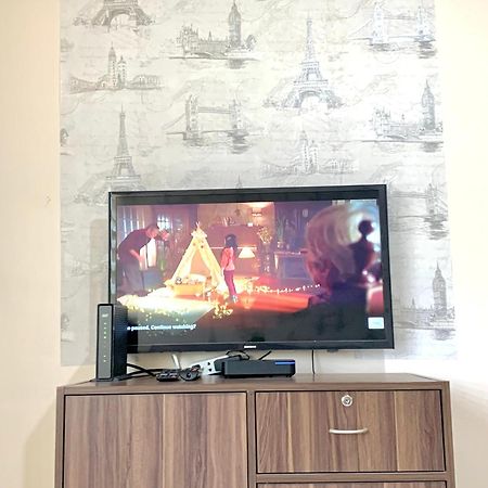 The Persimmon Studios Near Ayala And Sm City Cebu ภายนอก รูปภาพ