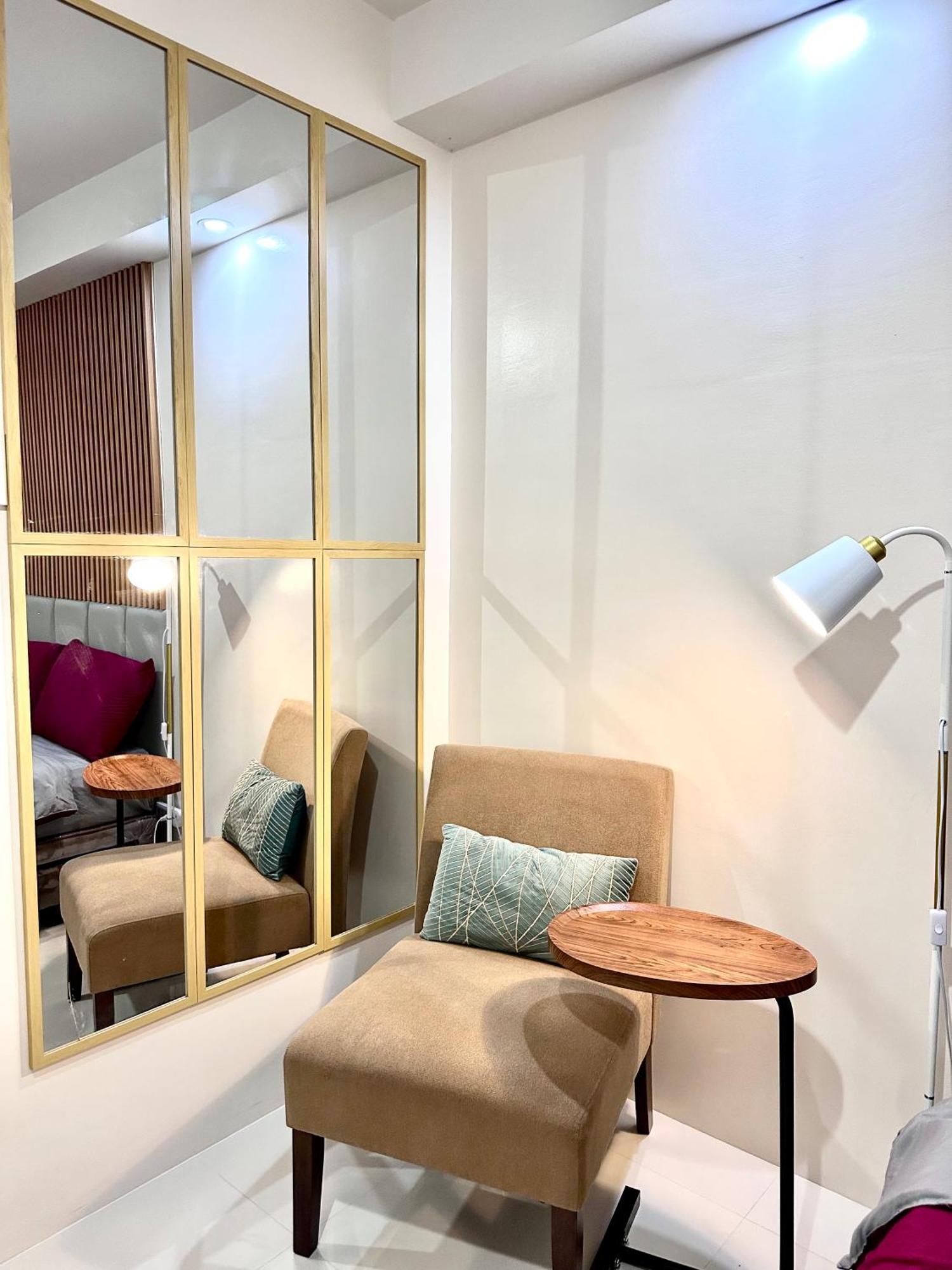 The Persimmon Studios Near Ayala And Sm City Cebu ภายนอก รูปภาพ