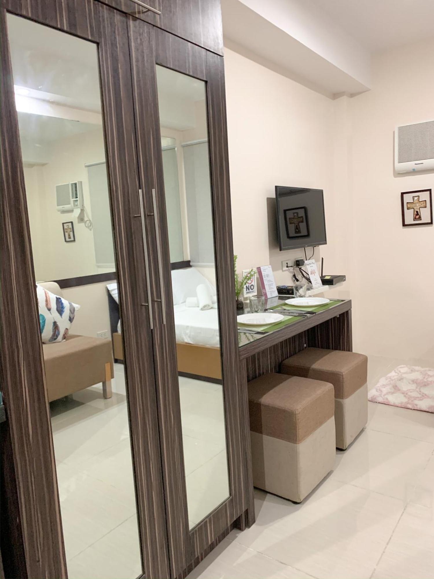 The Persimmon Studios Near Ayala And Sm City Cebu ห้อง รูปภาพ