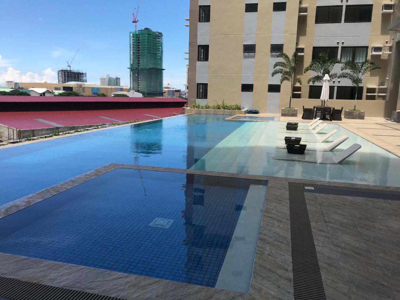 The Persimmon Studios Near Ayala And Sm City Cebu ภายนอก รูปภาพ