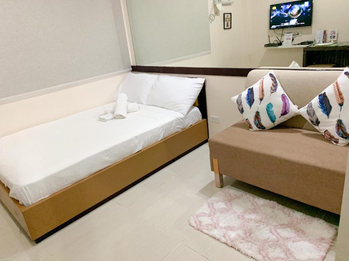The Persimmon Studios Near Ayala And Sm City Cebu ภายนอก รูปภาพ